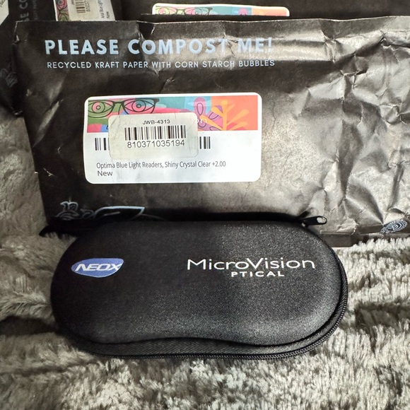 Optima Blue Light Readers, shiny Crystal Clear +2.0 by MicroVision - Picture 5 of 8